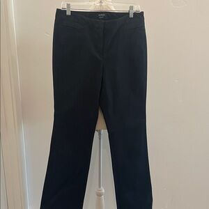 Worth New York 97% Cotton Straight Leg Pants. 9.5” Rise, 34” inseam. Clean! EUC